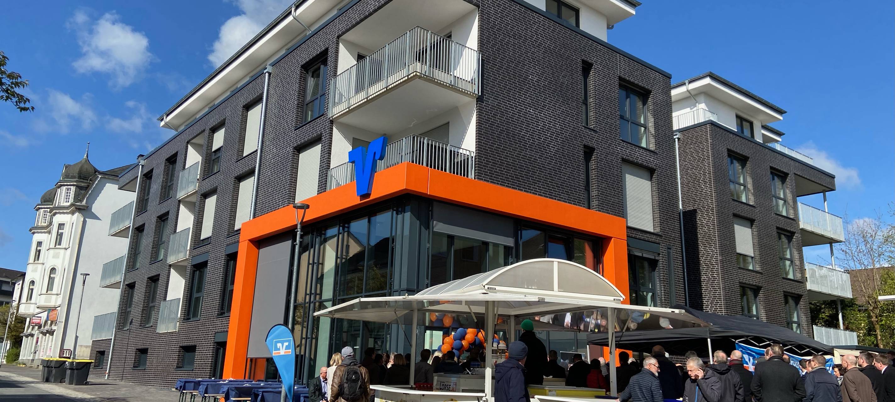 Volksbank-Filiale in Halver ist fertig