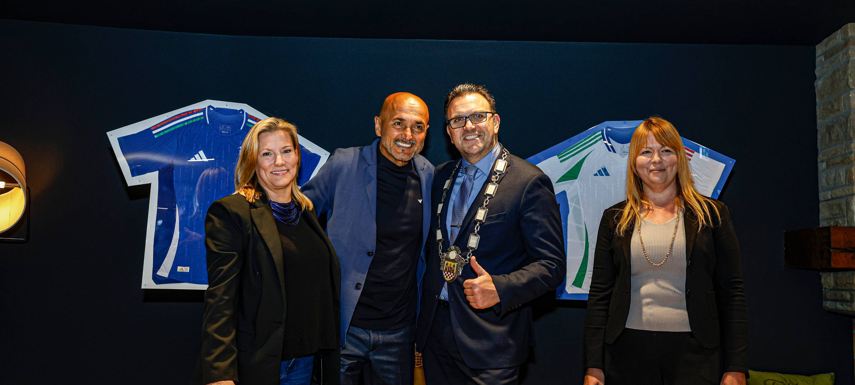 Italienische Fußball-Nationalmannschaft in Iserlohn angekommen