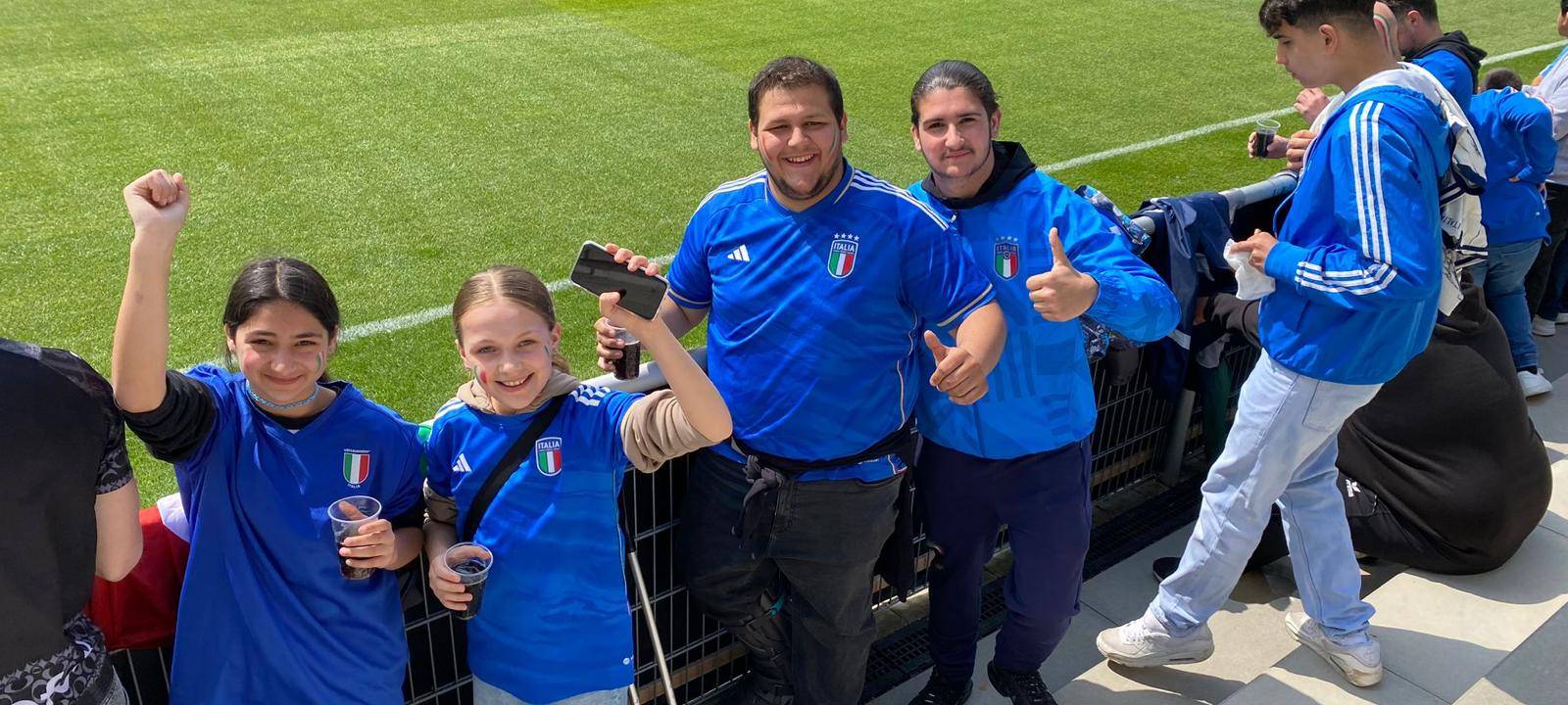 Italienische Fußball-Nationalmannschaft begeistert Fans in Iserlohn