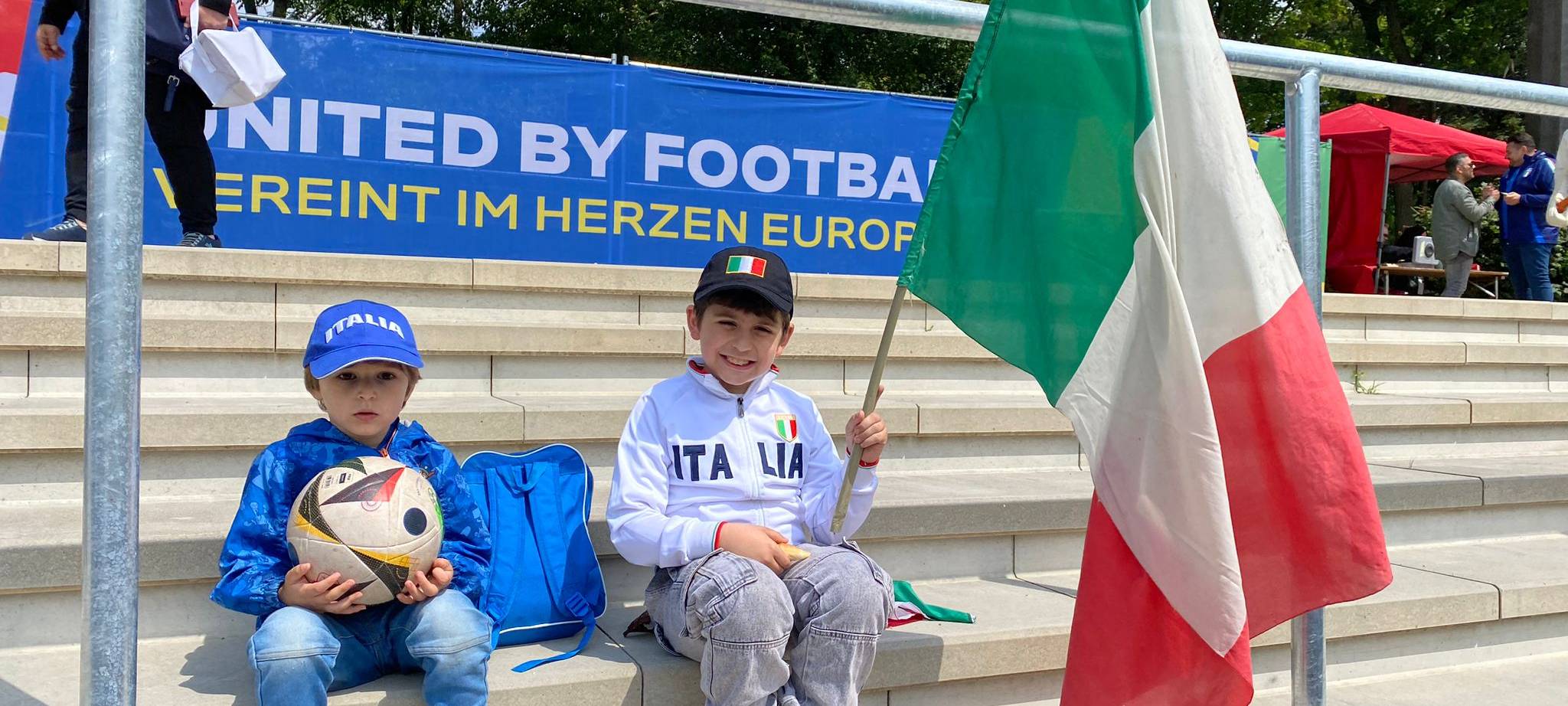 Italienische Fußball-Nationalmannschaft begeistert Fans in Iserlohn