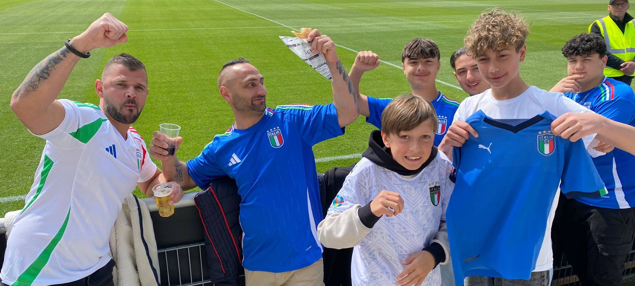 Italienische Fußball-Nationalmannschaft begeistert Fans in Iserlohn