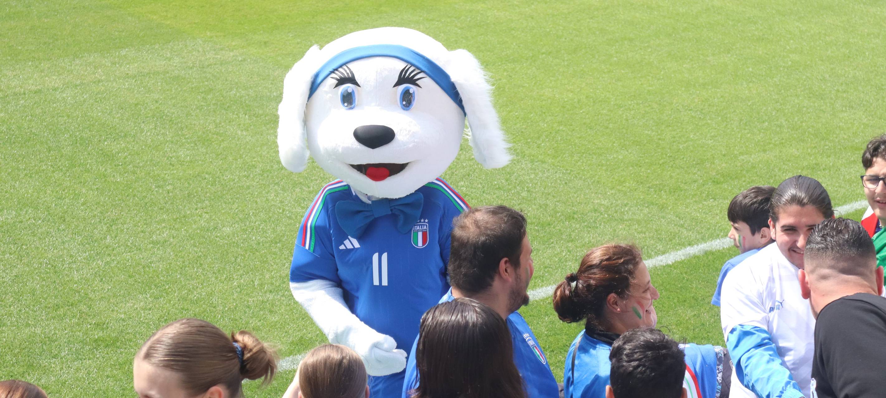 Italienische Fußball-Nationalmannschaft begeistert Fans in Iserlohn