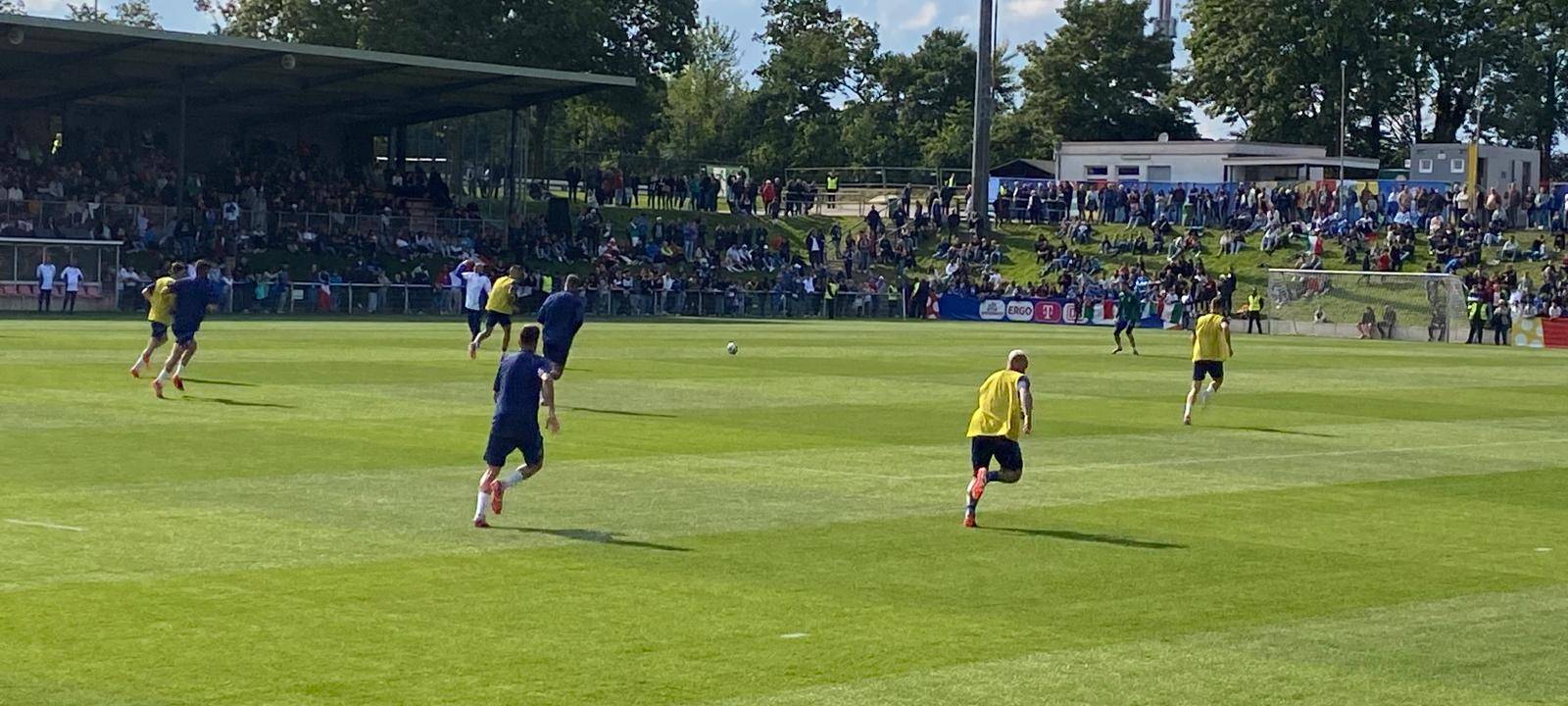 Italienische Fußball-Nationalmannschaft begeistert Fans in Iserlohn