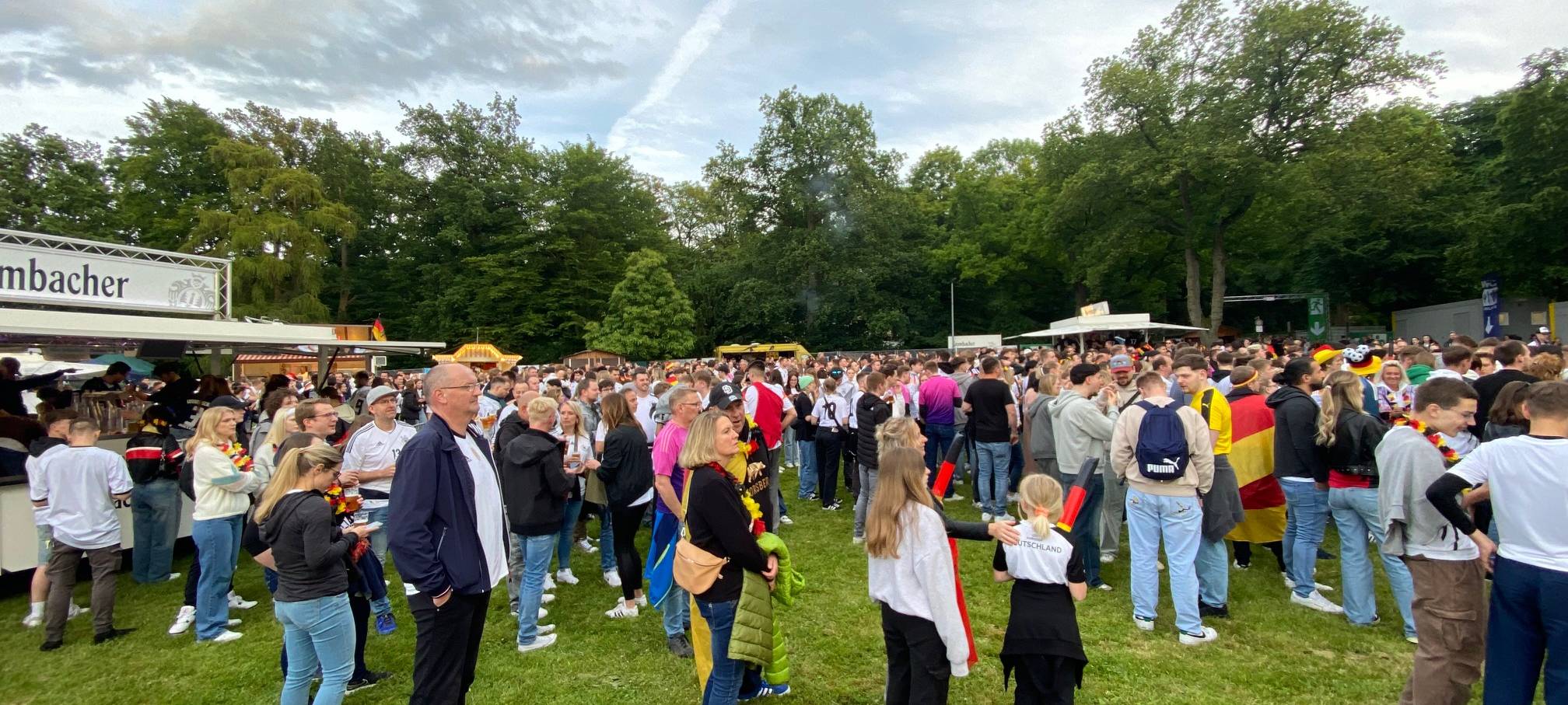 Fußballfans im Märkischen Kreis feiern Nationalelf