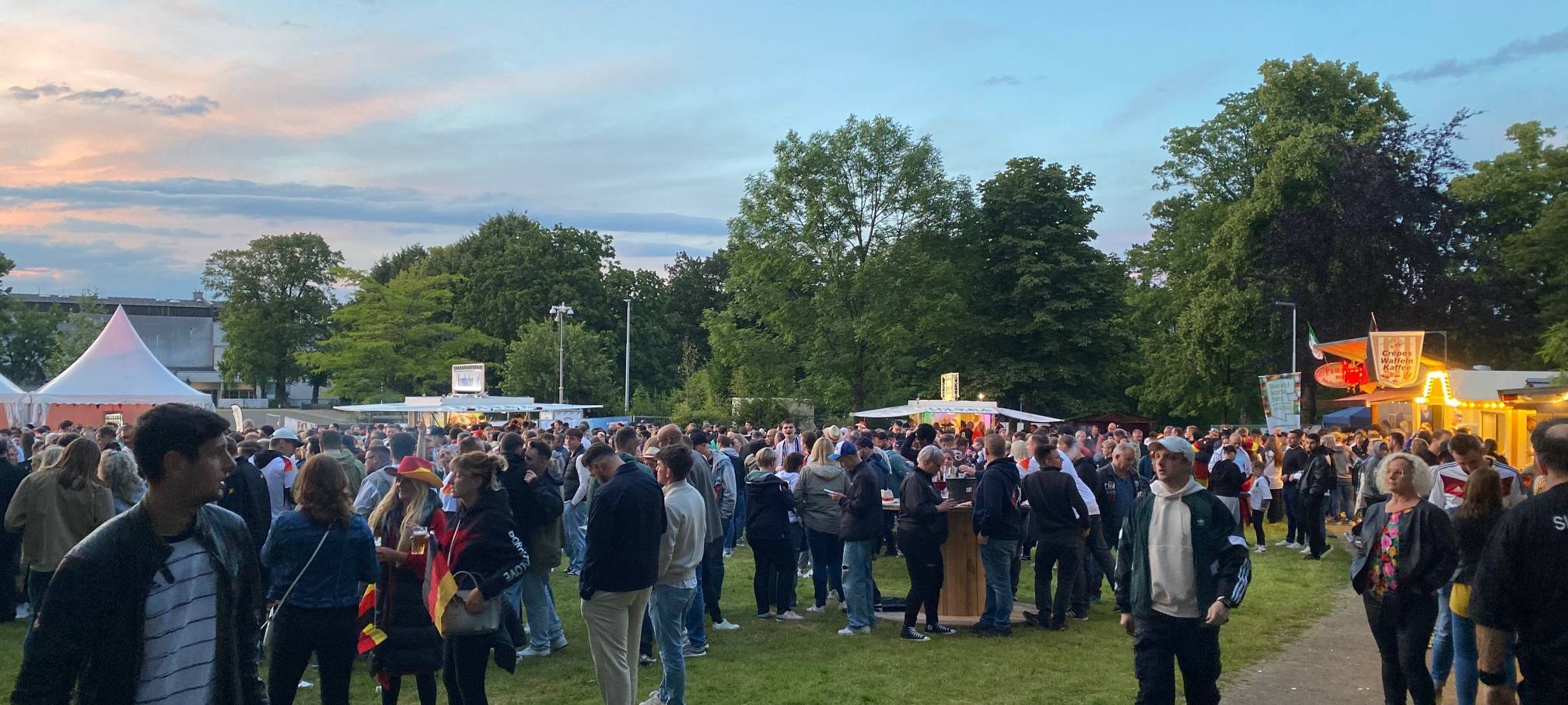 Fußballfans im Märkischen Kreis feiern Nationalelf