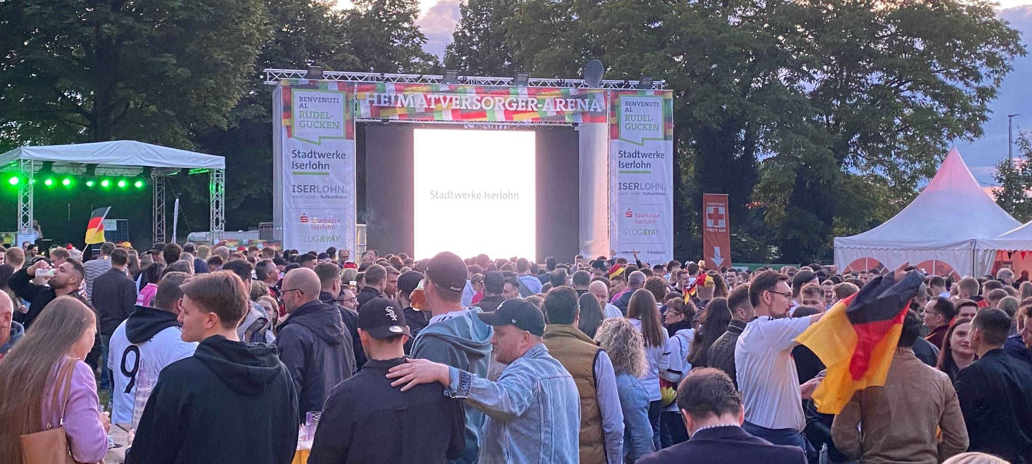 Fußballfans im Märkischen Kreis feiern Nationalelf