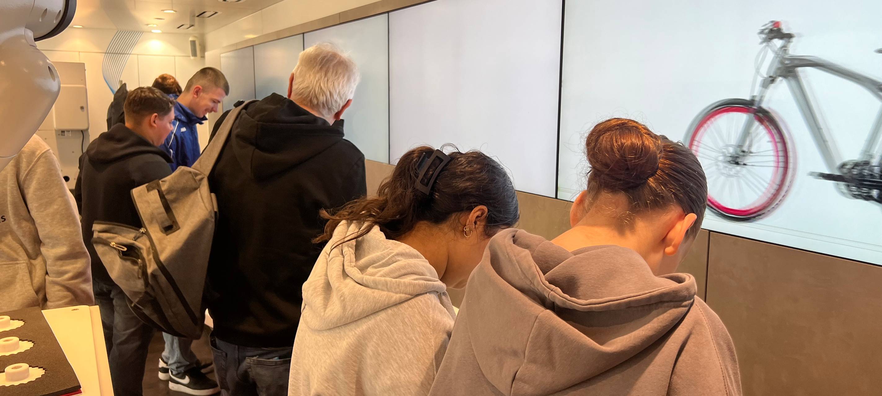 Info-Truck auf dem Lüdenscheider Sternplatz