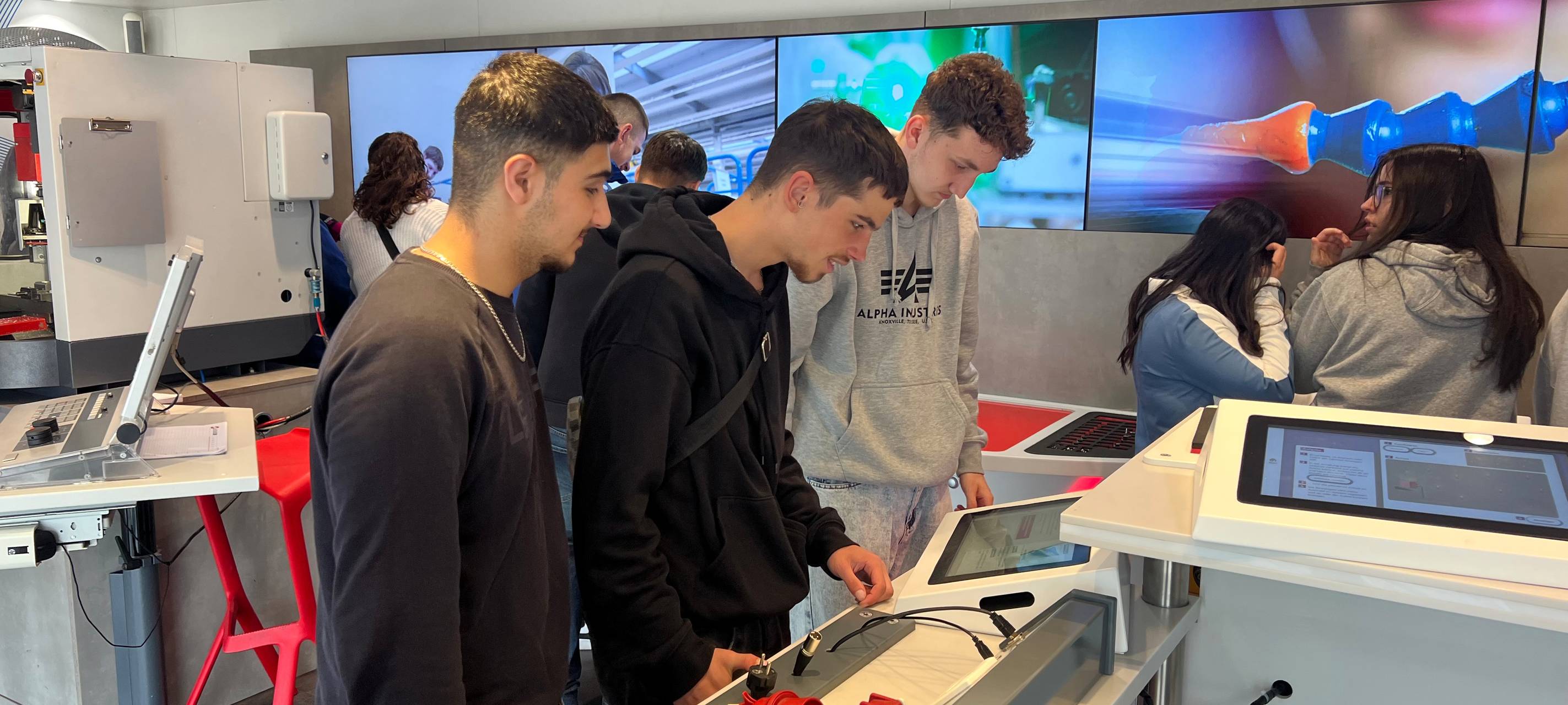 Info-Truck auf dem Lüdenscheider Sternplatz
