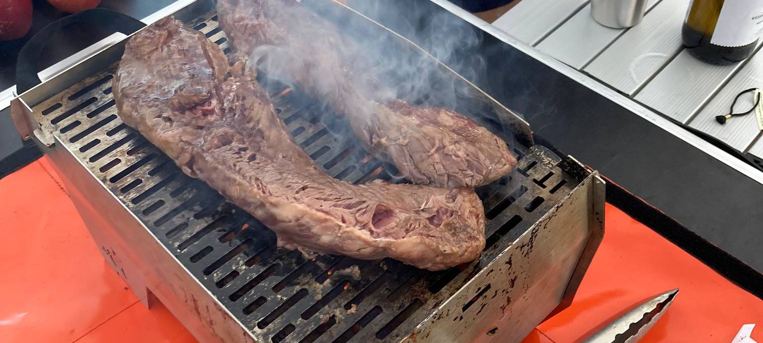 Grillsaison im Märkischen Kreis: AOK warnt vor Gesundheitsrisiken