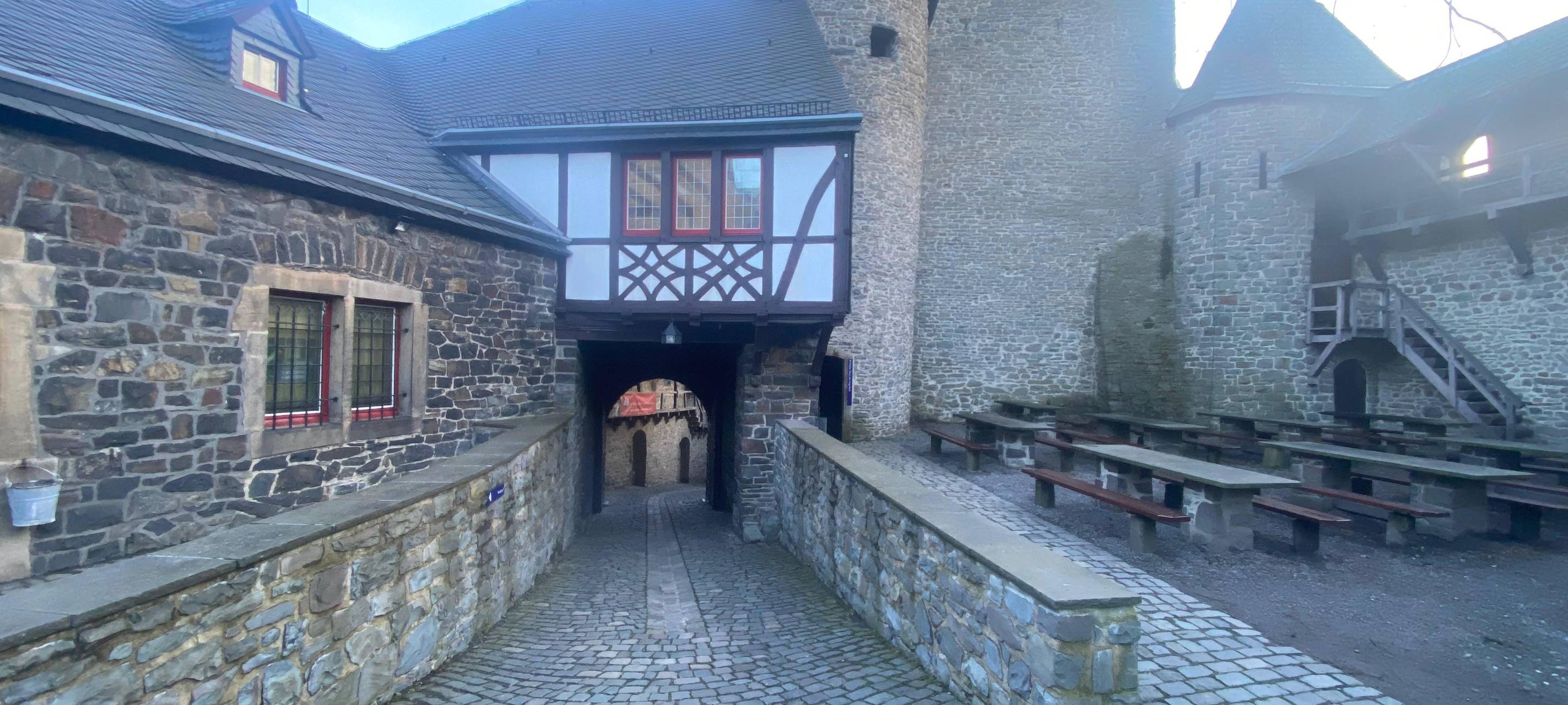 Innenhof Burg Altena