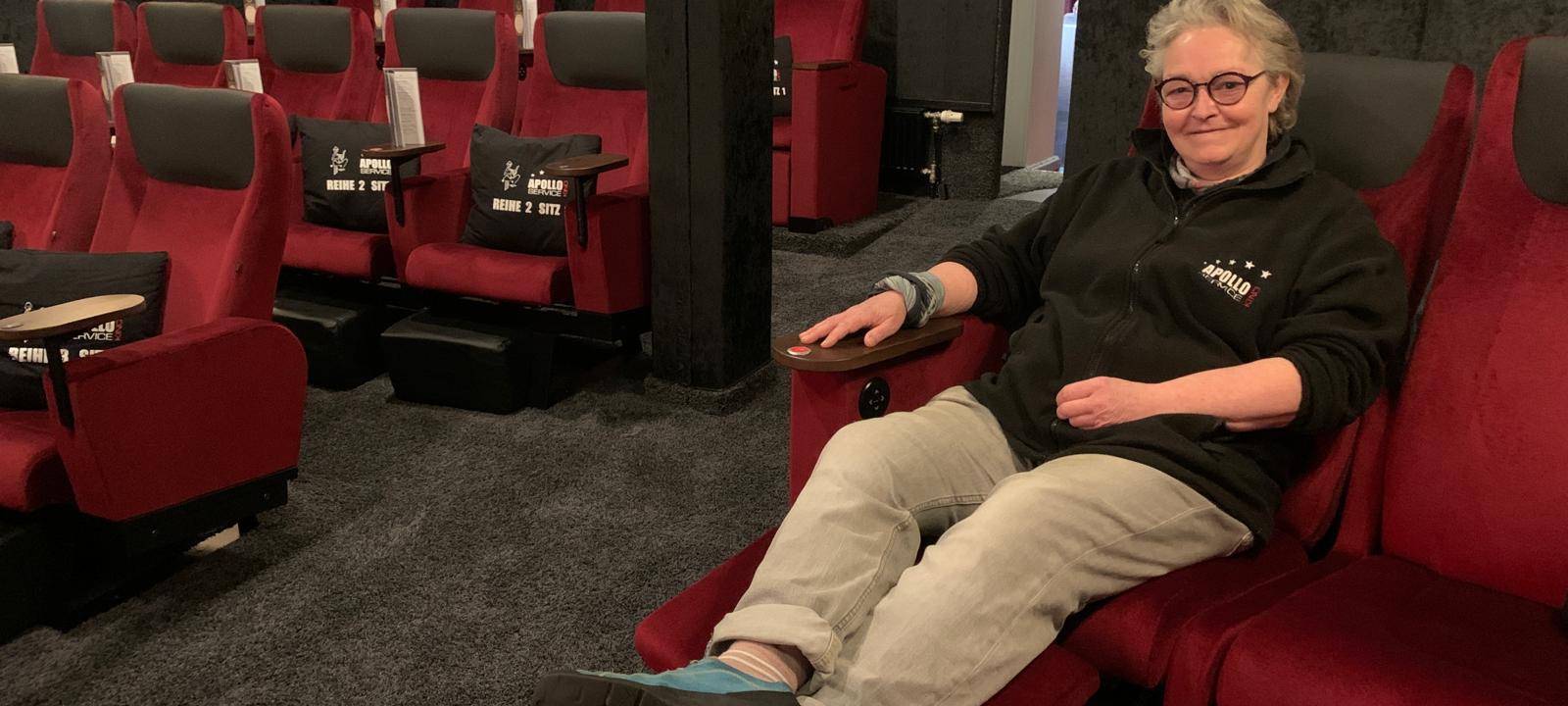 Inaberin Nicole Güldner ist zufrieden mit dem renovierten Kinosaal "Apollo Deluxe 2.0"