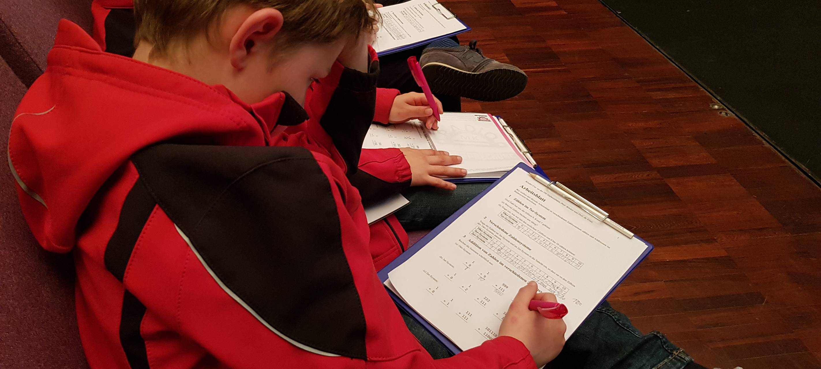 Kinderuni: Wie zählt ein Computer?