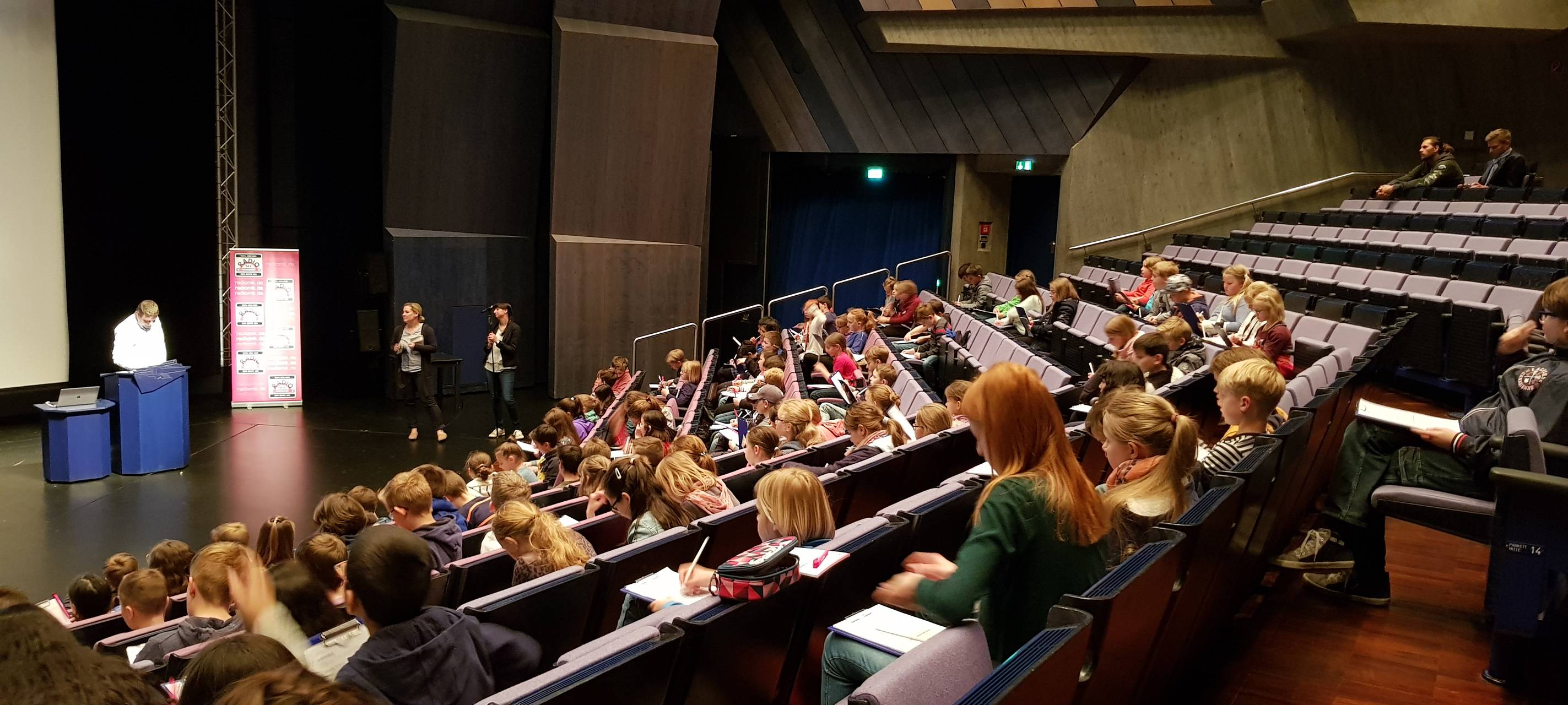 Kinderuni: Wie zählt ein Computer?