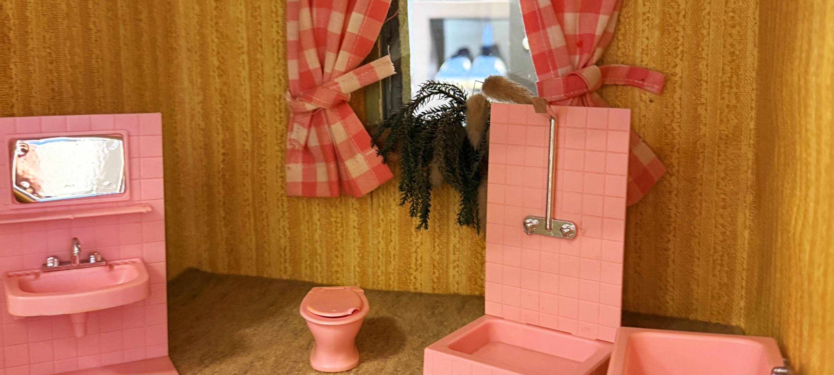 Lüdenscheider Läden präsentieren Puppenstuben