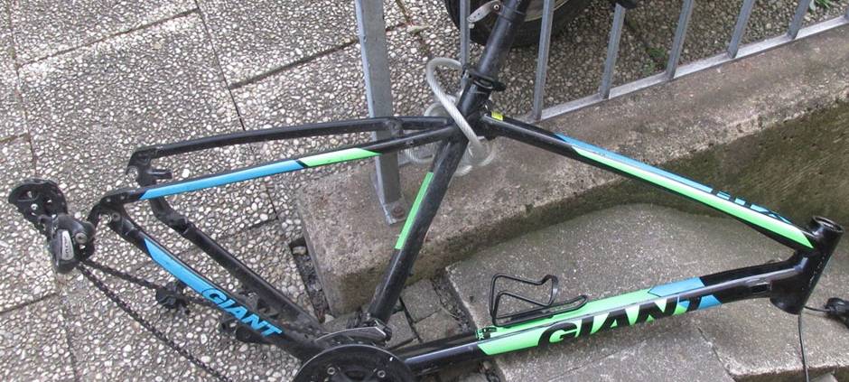 Fahrrad(-teile)diebe in Menden am Werk