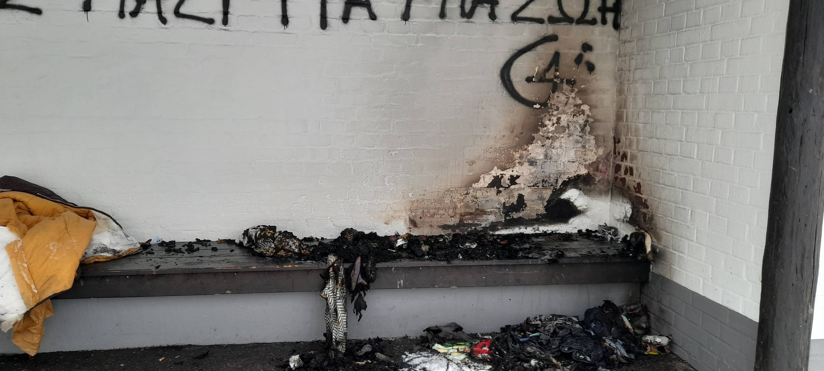 Schmierereien und Brandschäden Vereinsheim Loher Wäldchen Lüdenscheid