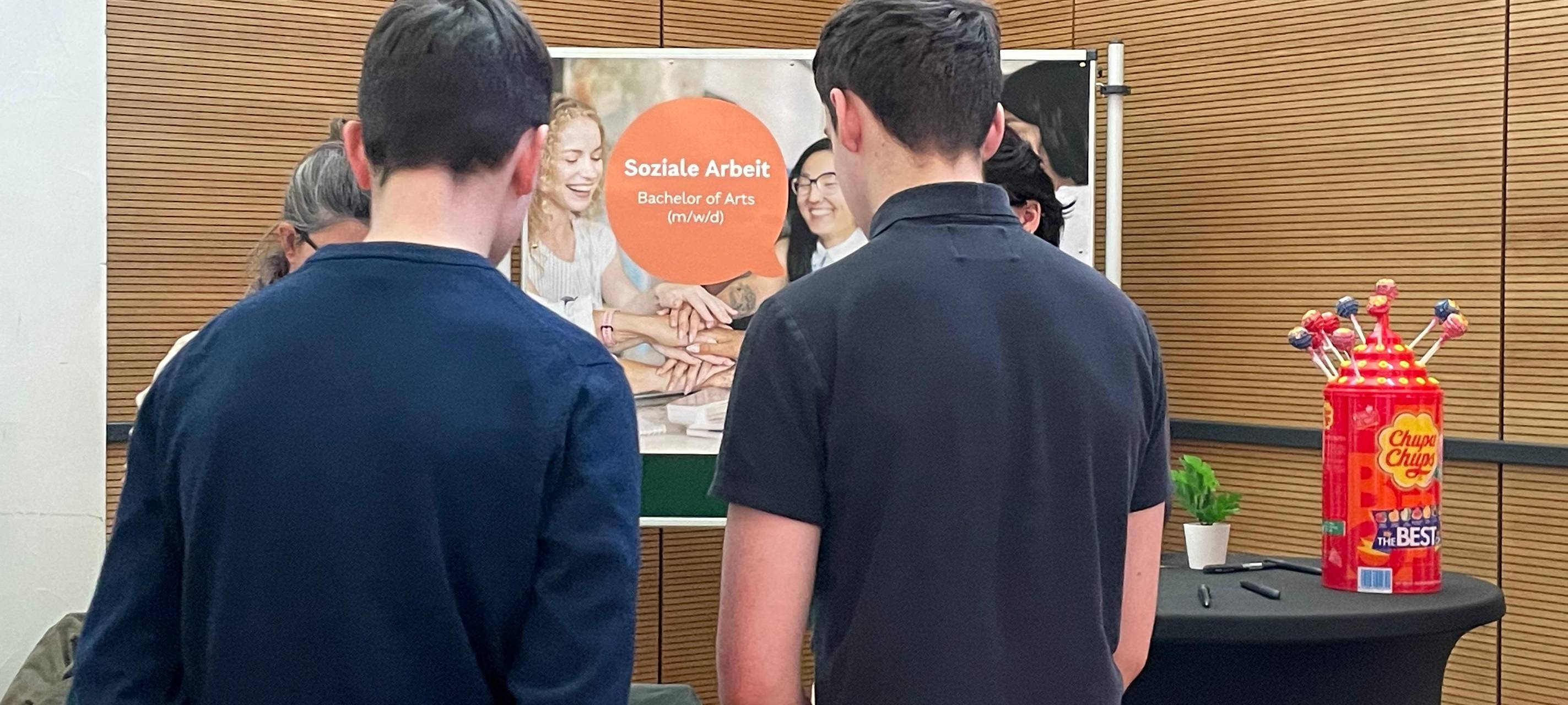 Ausbildungsmesse im Iserlohner Saalbau-Letmathe