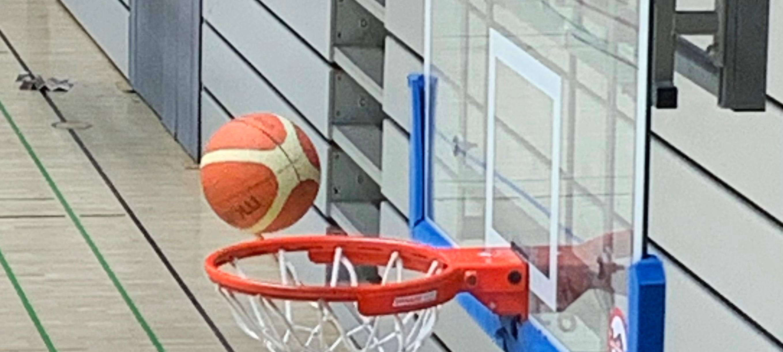 Korb auf Korb bei der Basketball-Kreismeisterschaft