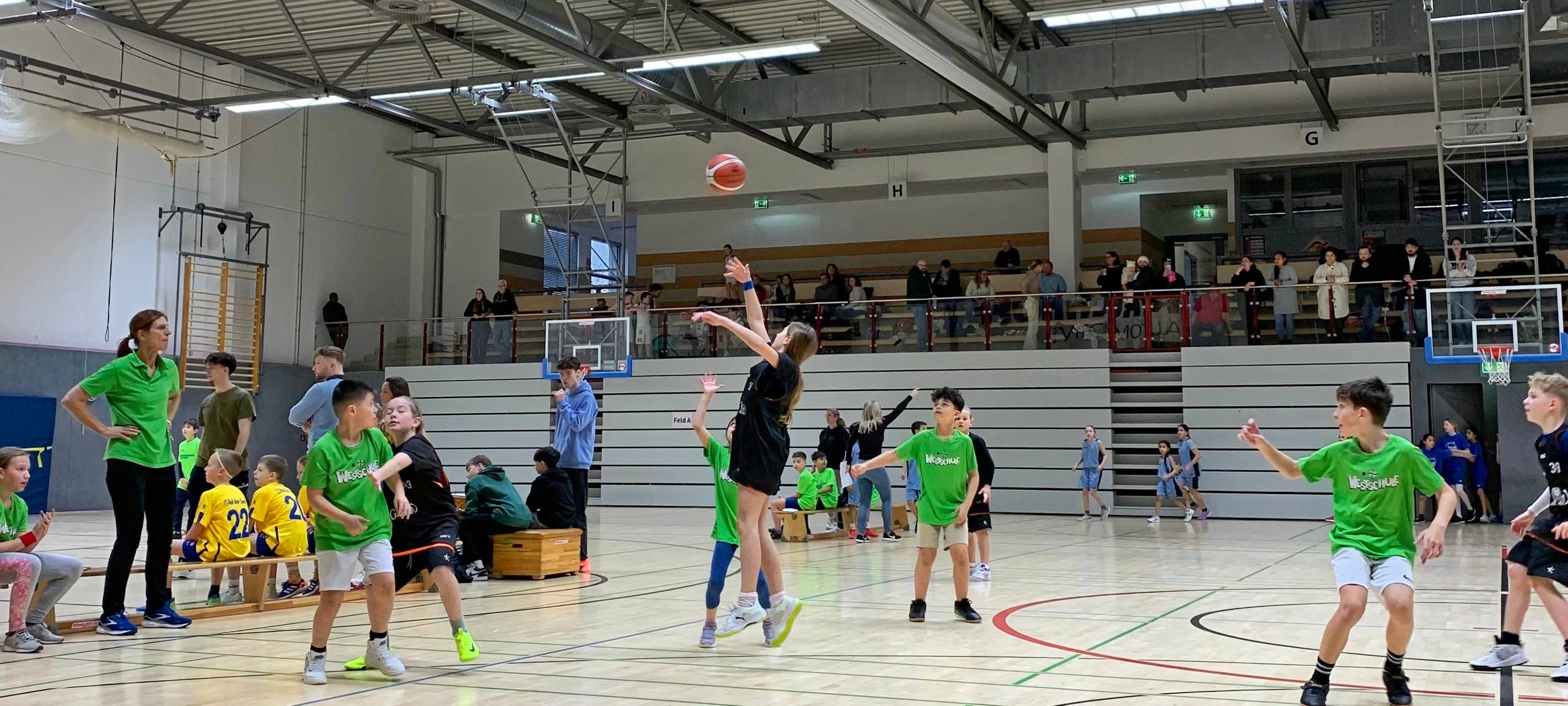 Korb auf Korb bei der Basketball-Kreismeisterschaft