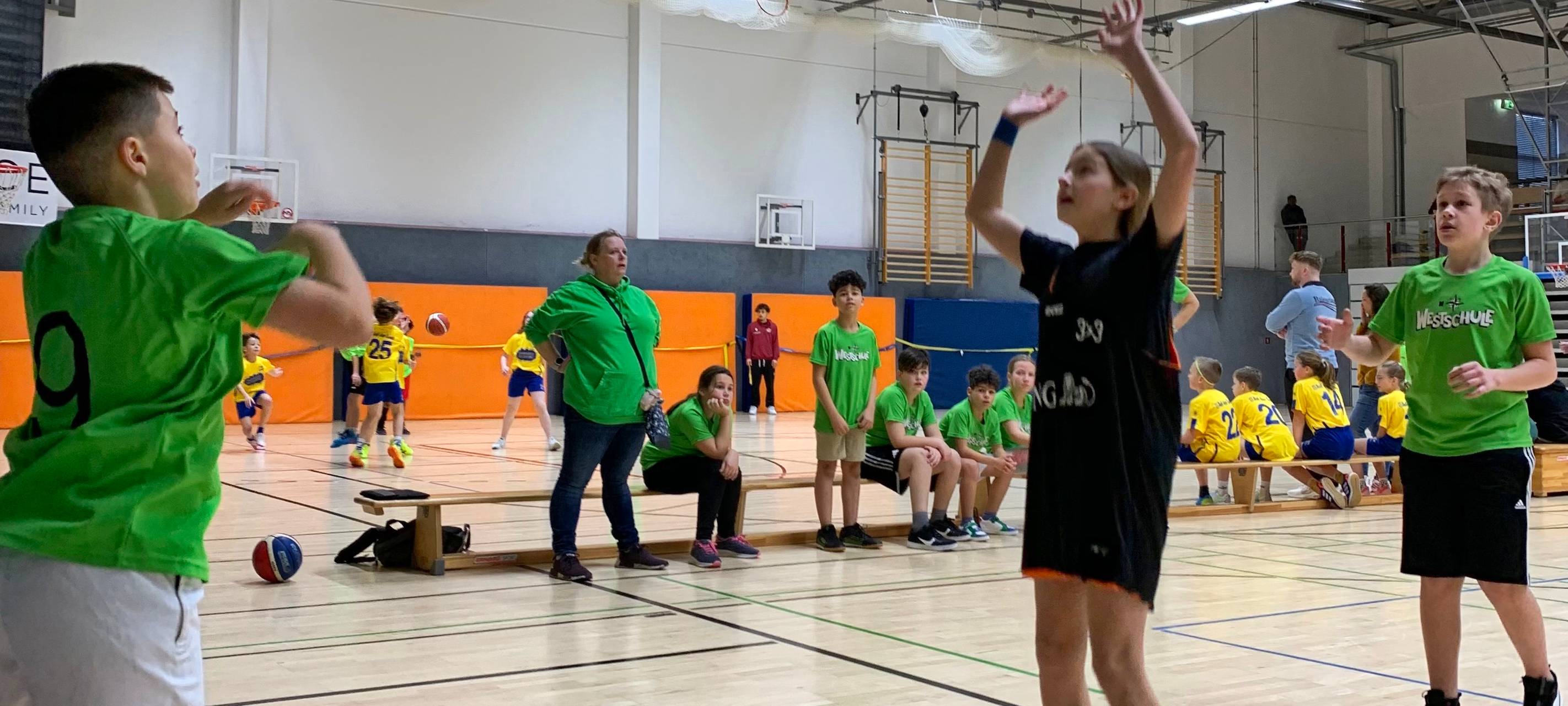 Korb auf Korb bei der Basketball-Kreismeisterschaft