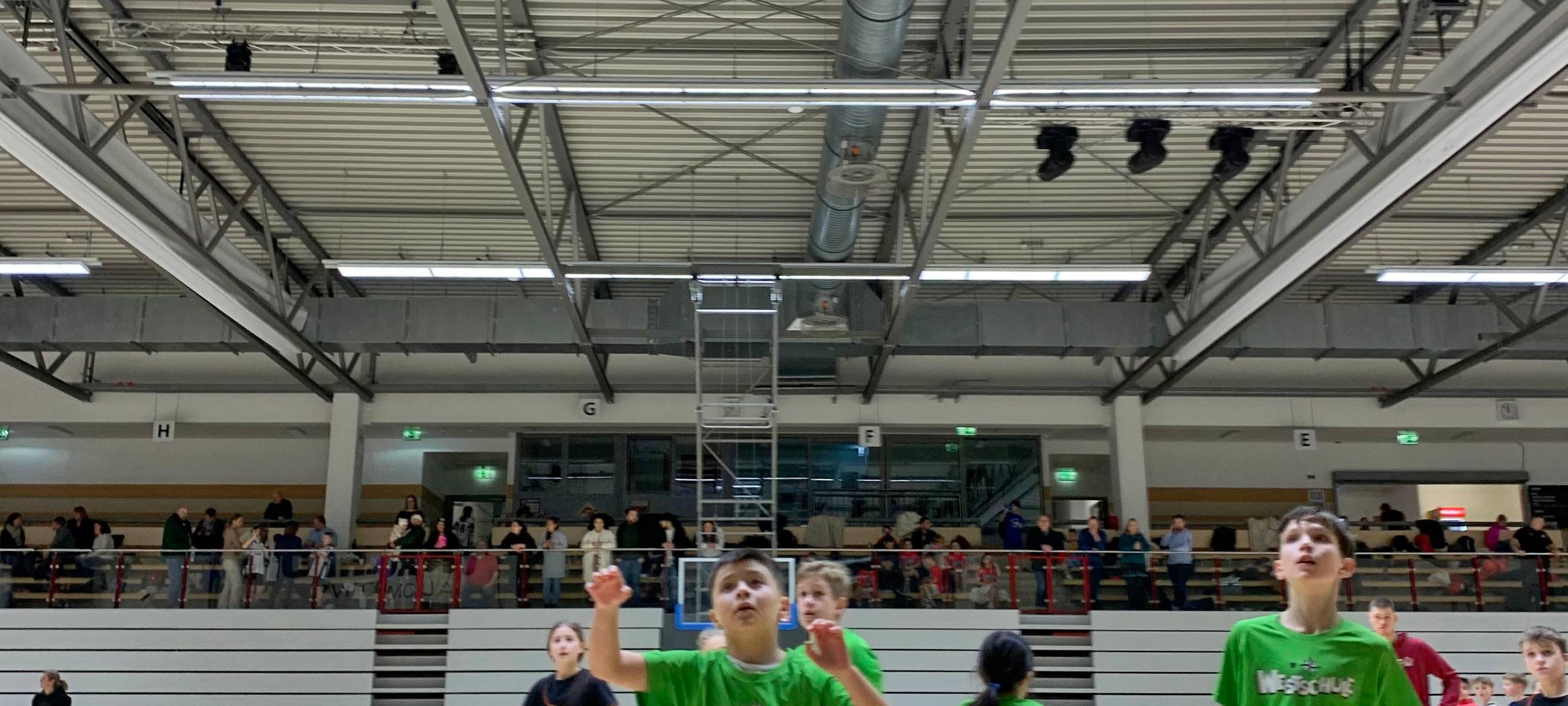 Korb auf Korb bei der Basketball-Kreismeisterschaft