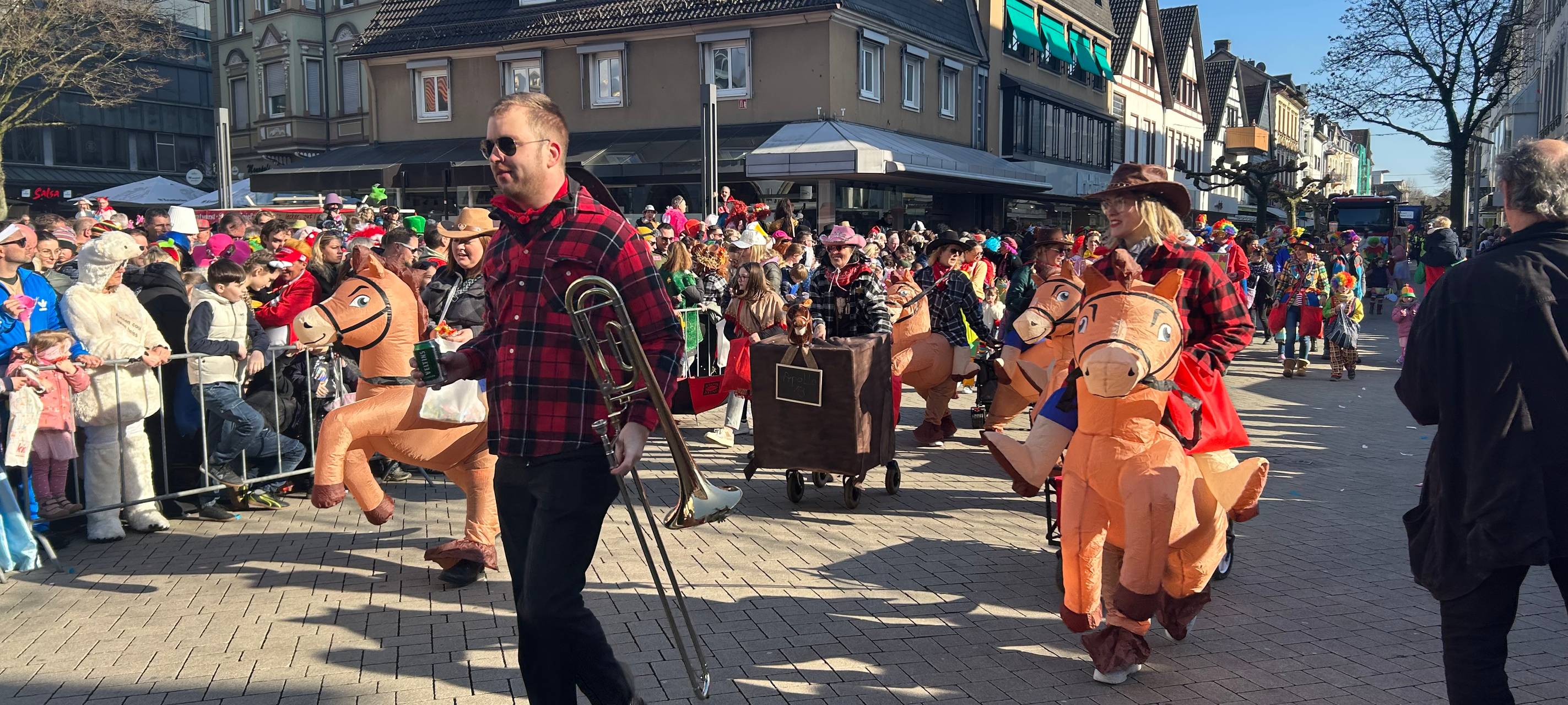 Menden Helau! - Der Karnevalszug am Tulpensonntag