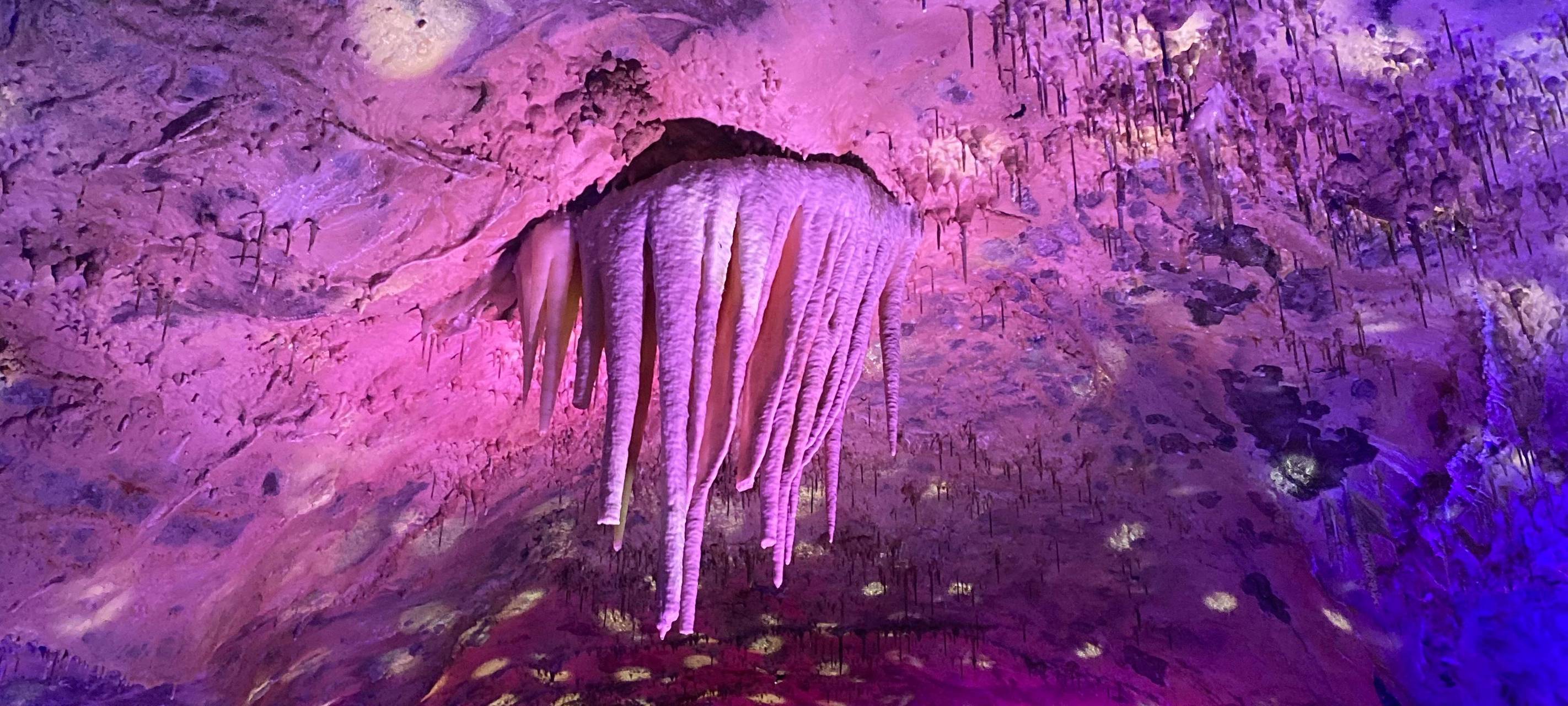 Höhlenlichter in der Iserlohner Dechenhöhle