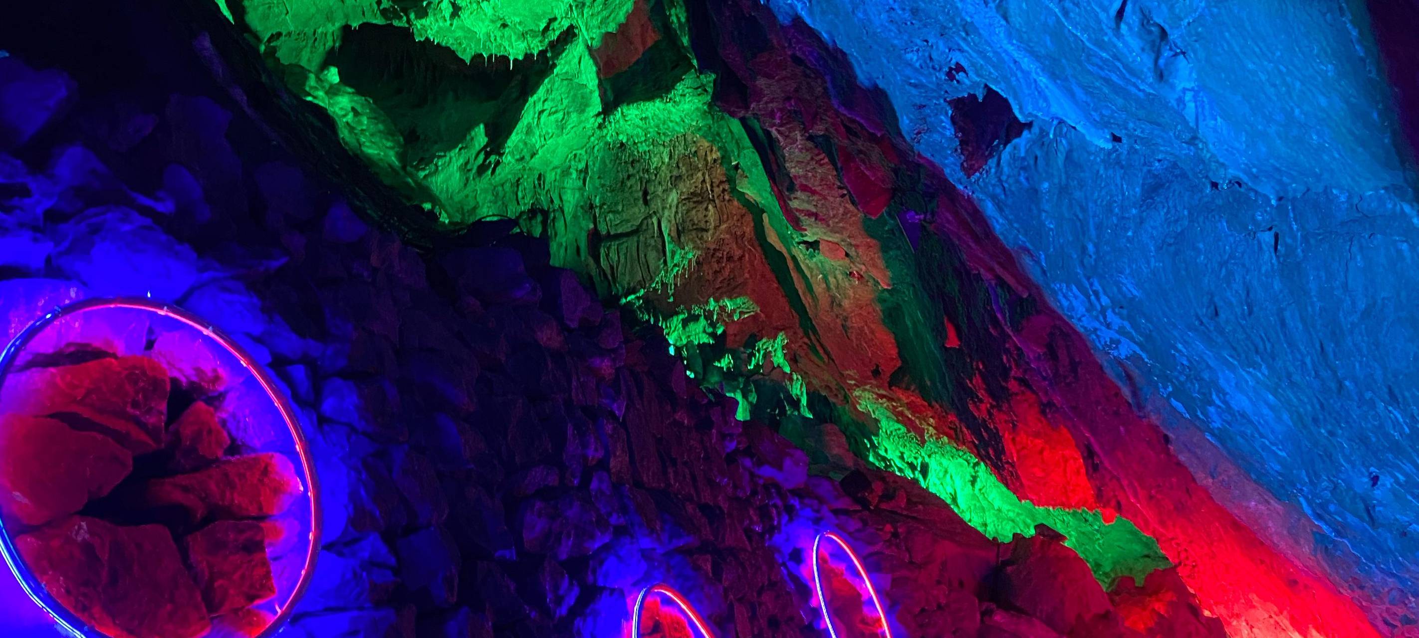 Höhlenlichter in der Iserlohner Dechenhöhle