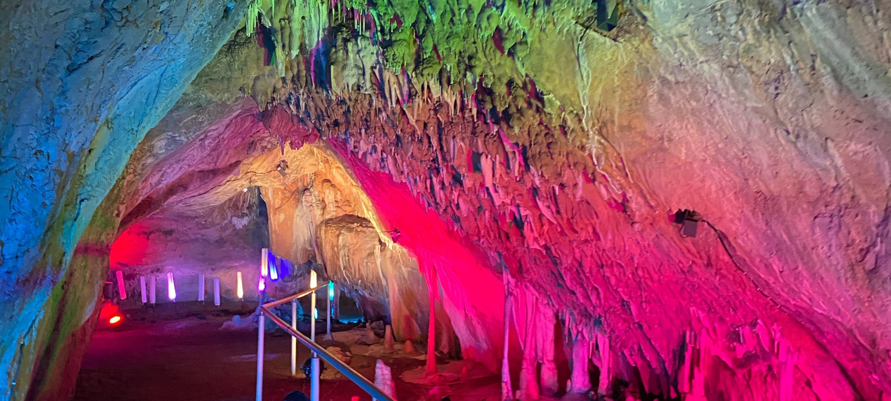 Höhlenlichter in der Iserlohner Dechenhöhle