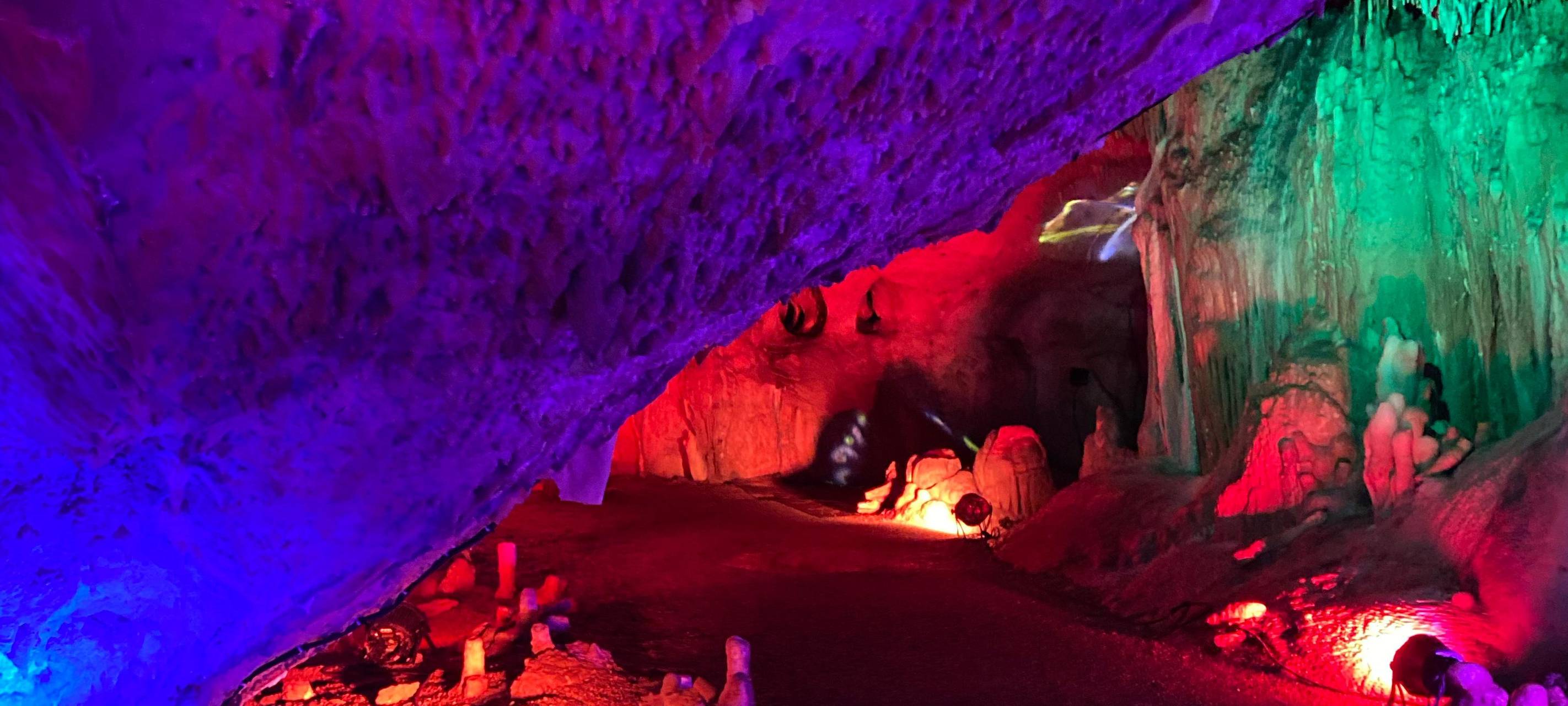 Höhlenlichter in der Iserlohner Dechenhöhle