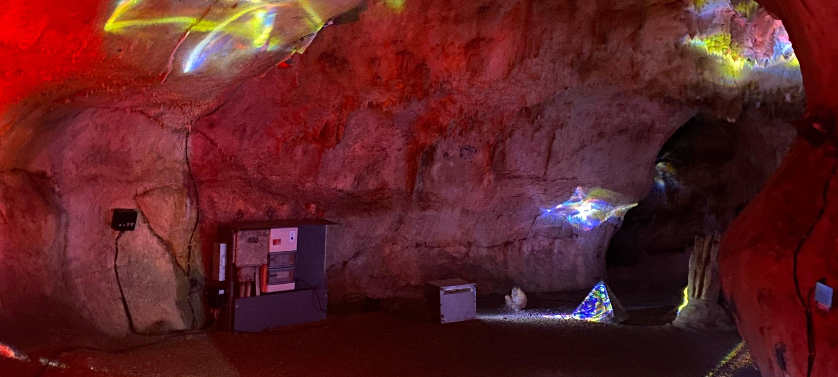 Höhlenlichter in der Iserlohner Dechenhöhle