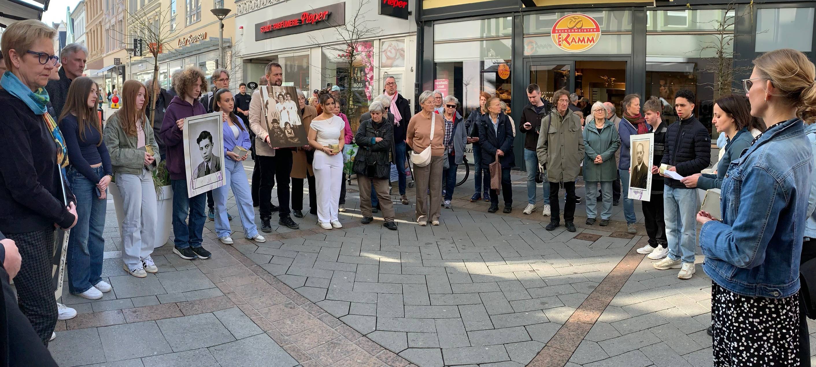 Stolpersteine erinnern in Iserlohn an Naziverbrechen