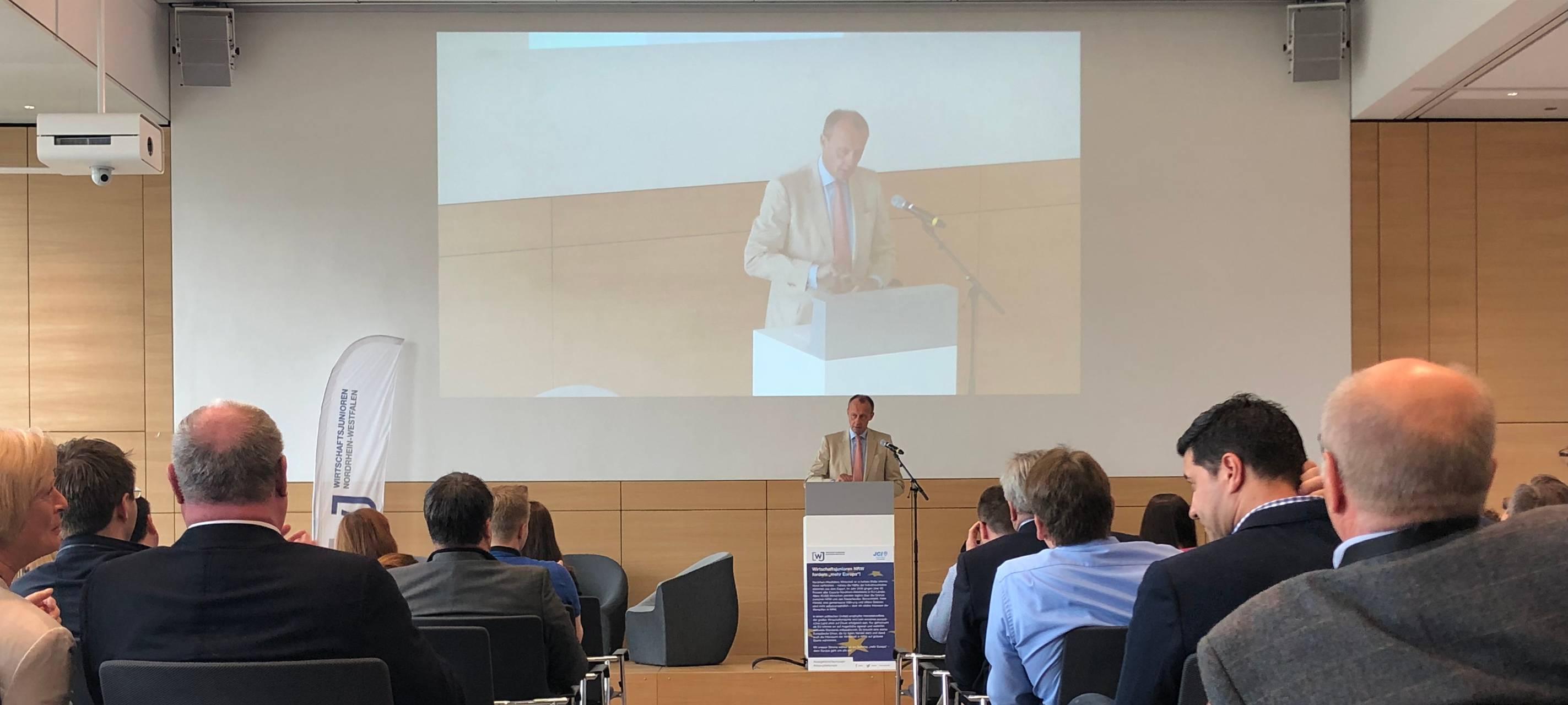 Friedrich Merz betont in Iserlohn die hohe Bedeutung der EU