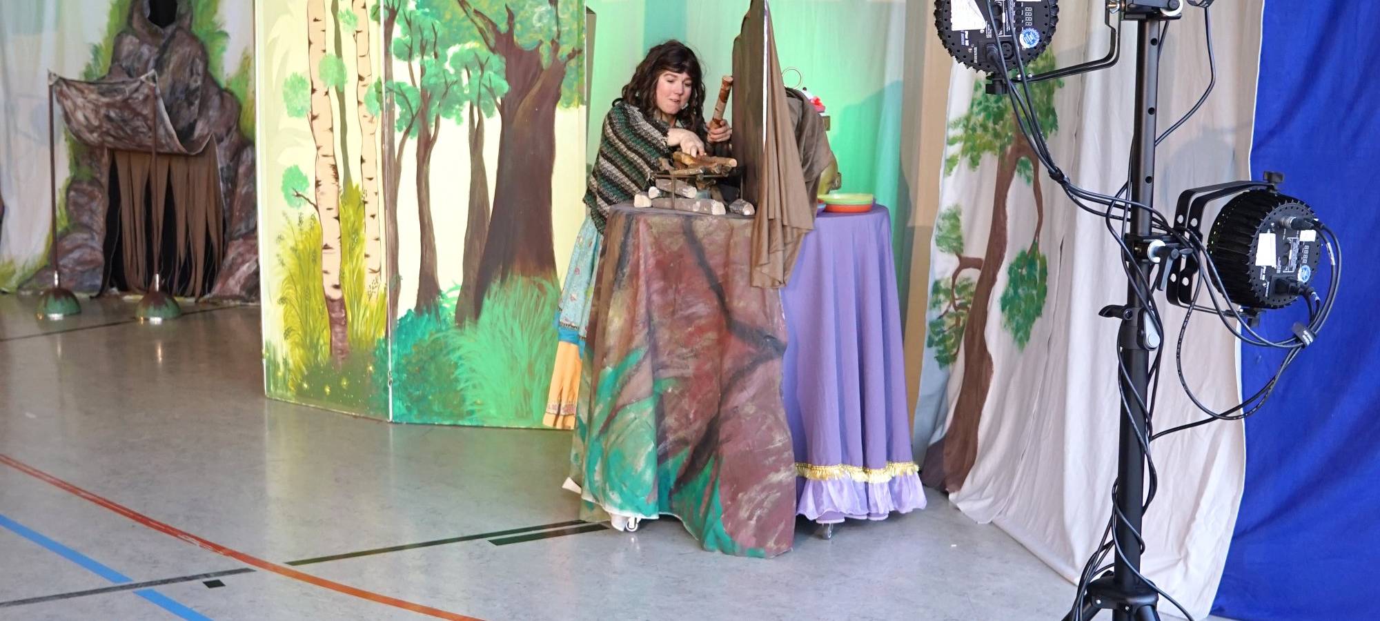 Saatschule: Theater gegen Rassismus