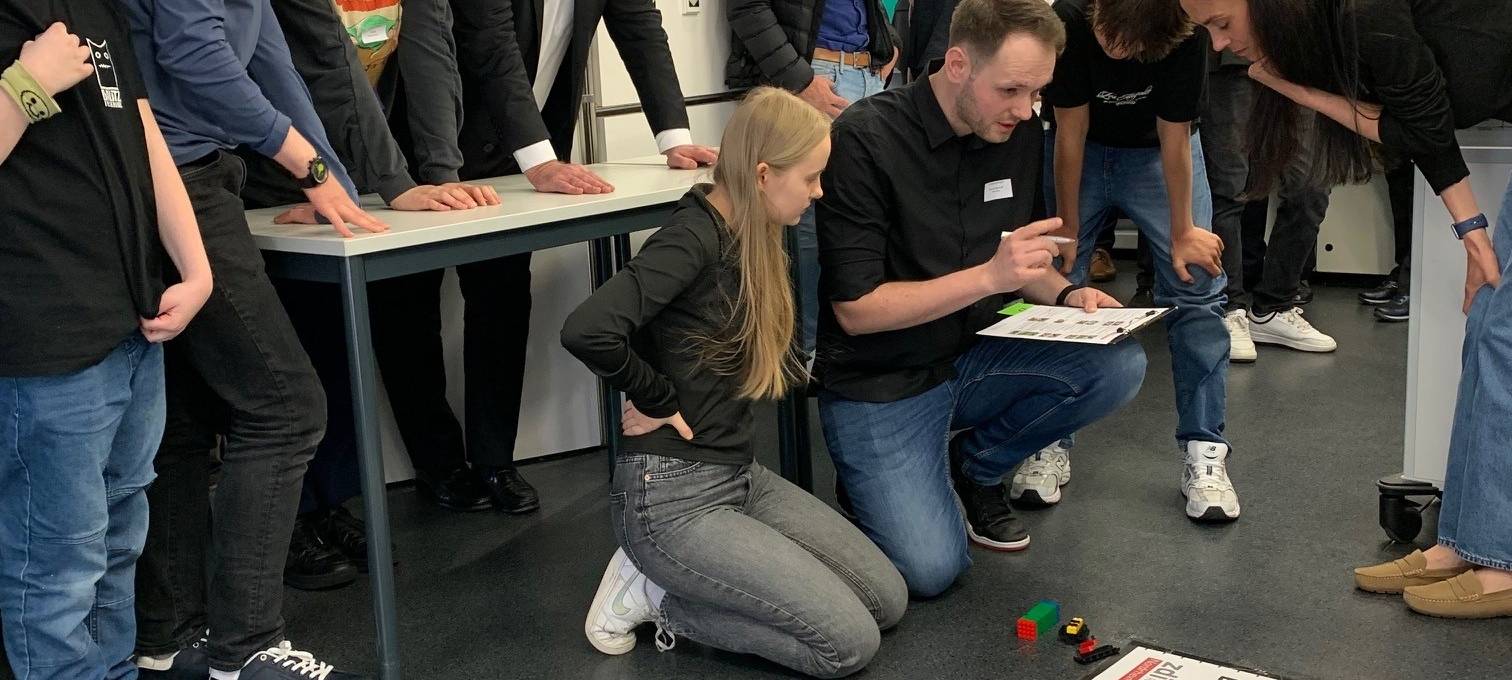 Roboterwettbewerb und 10 Jahre Technikzentrum