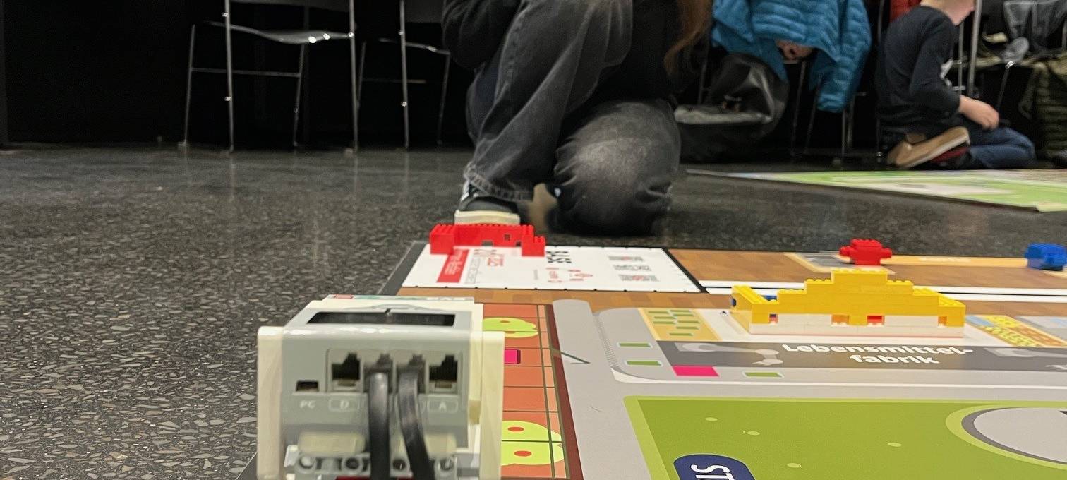 Roboterwettbewerb und 10 Jahre Technikzentrum