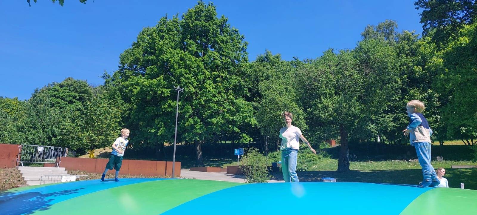 XXL-Hüpfkissen im Sauerlandpark