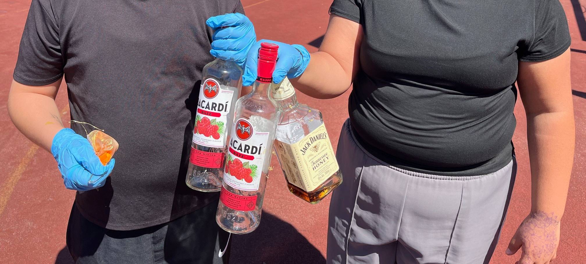 Schüler sammeln säckeweise Müll in Plettenberg