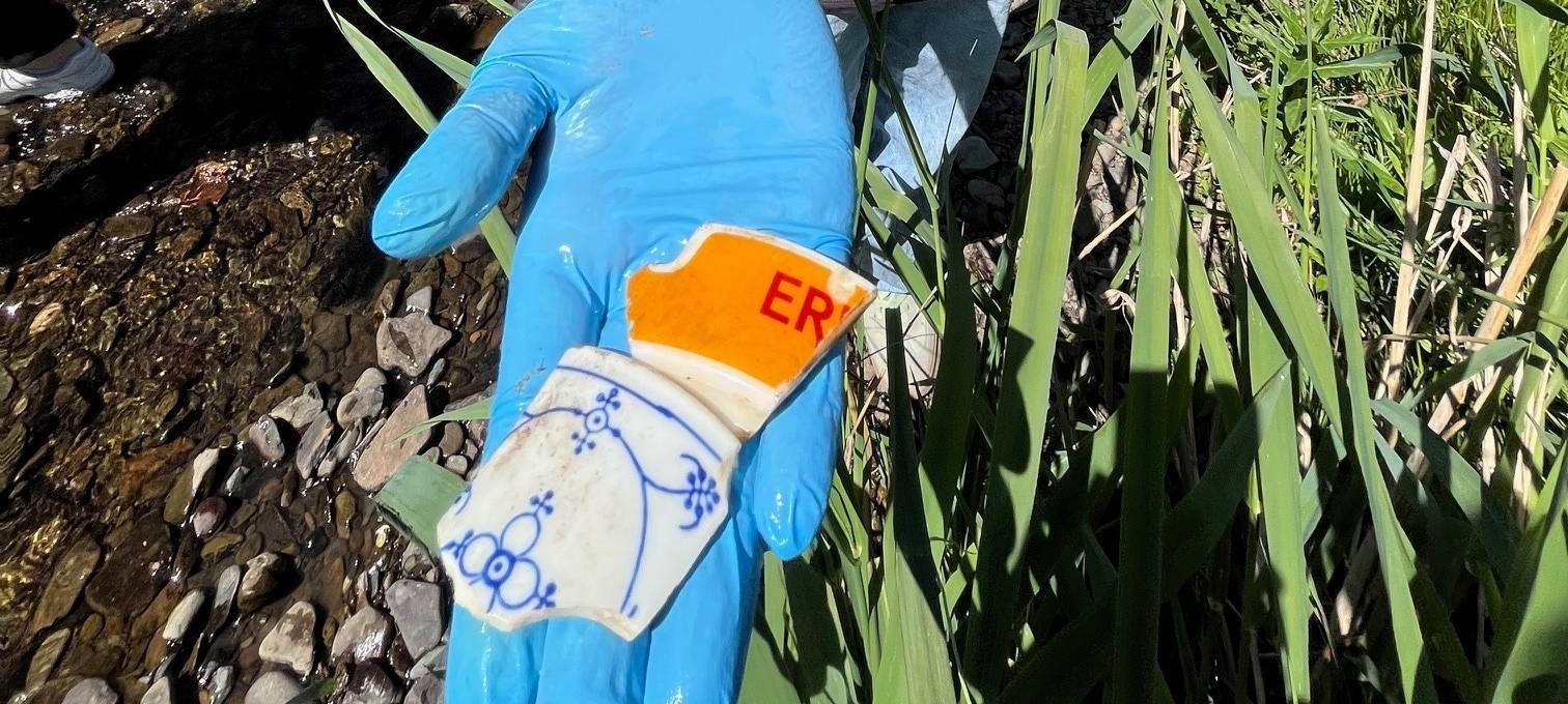 Schüler sammeln säckeweise Müll in Plettenberg