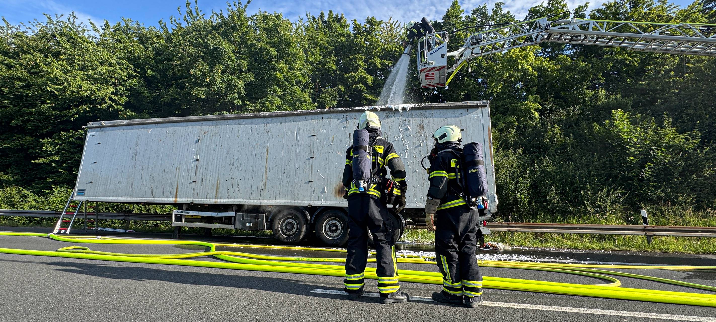 Brennender LKW A46 Feuerwehr Iserlohn
