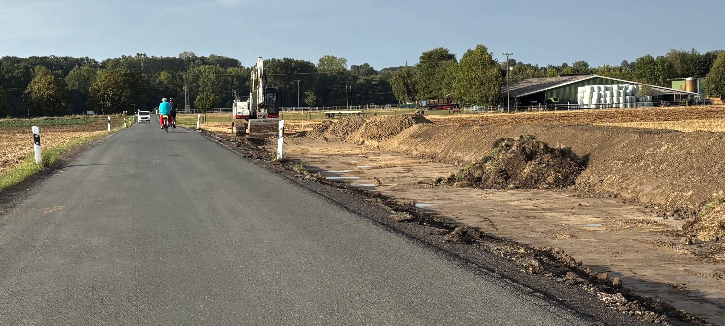 Der neue Radweg zwischen Iserlohn-Sümmern und Menden wird auf einer Länge von rund 900 Metern realisiert. Die Kreisstraße 16 selbst wird auf rund 1,3 Kilometern saniert