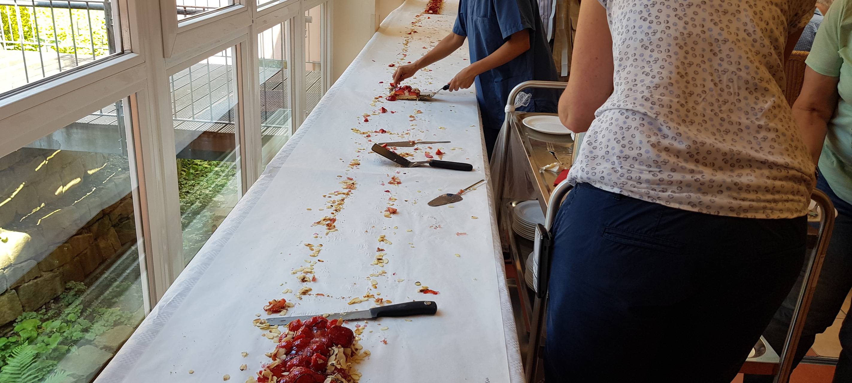 Längste Erdbeertorte im Märkischen Kreis