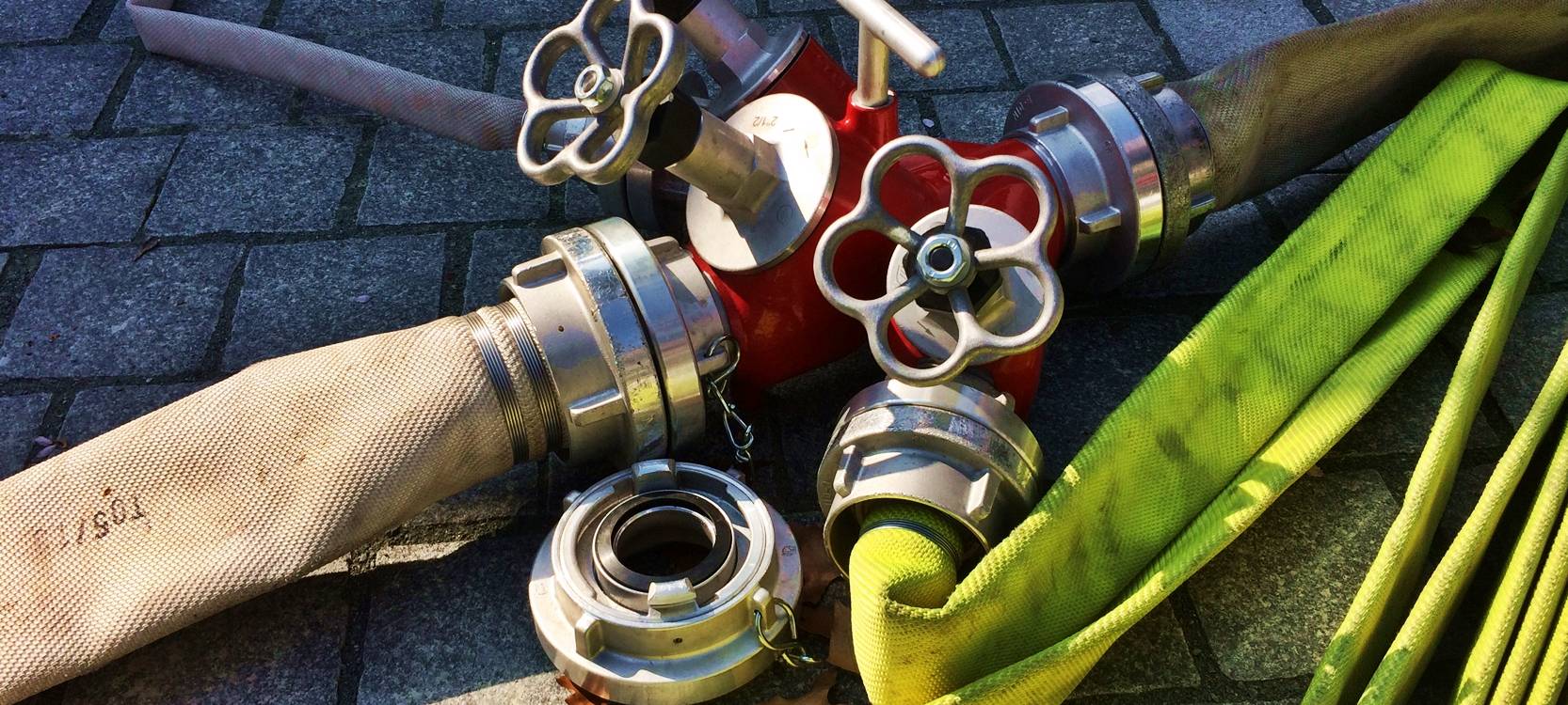 Feld in Balve-Langenholthausen in Flammen