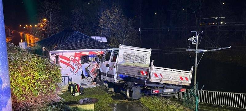 Alkoholisierte Autofahrer sorgen für Unfälle in Lüdenscheid und Altena