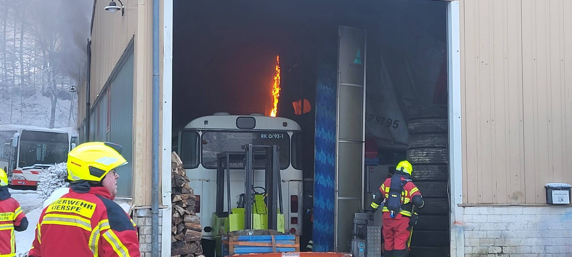 Kierspe: Feuerwehr verhindert Vollbrand in Wildenkuhlen