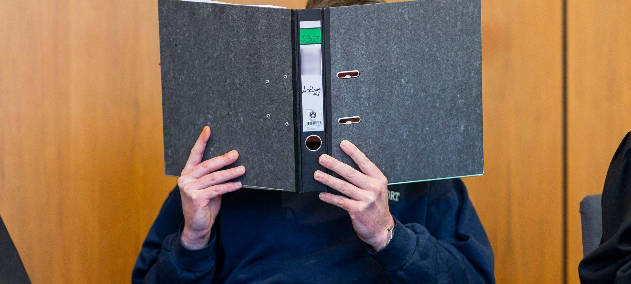 Prozess - Mann tötet Lebensgefährtin