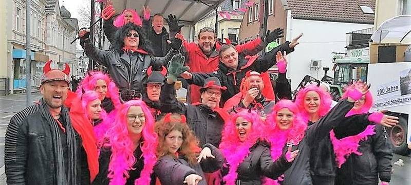 Karneval Menden wird größer und bunter
