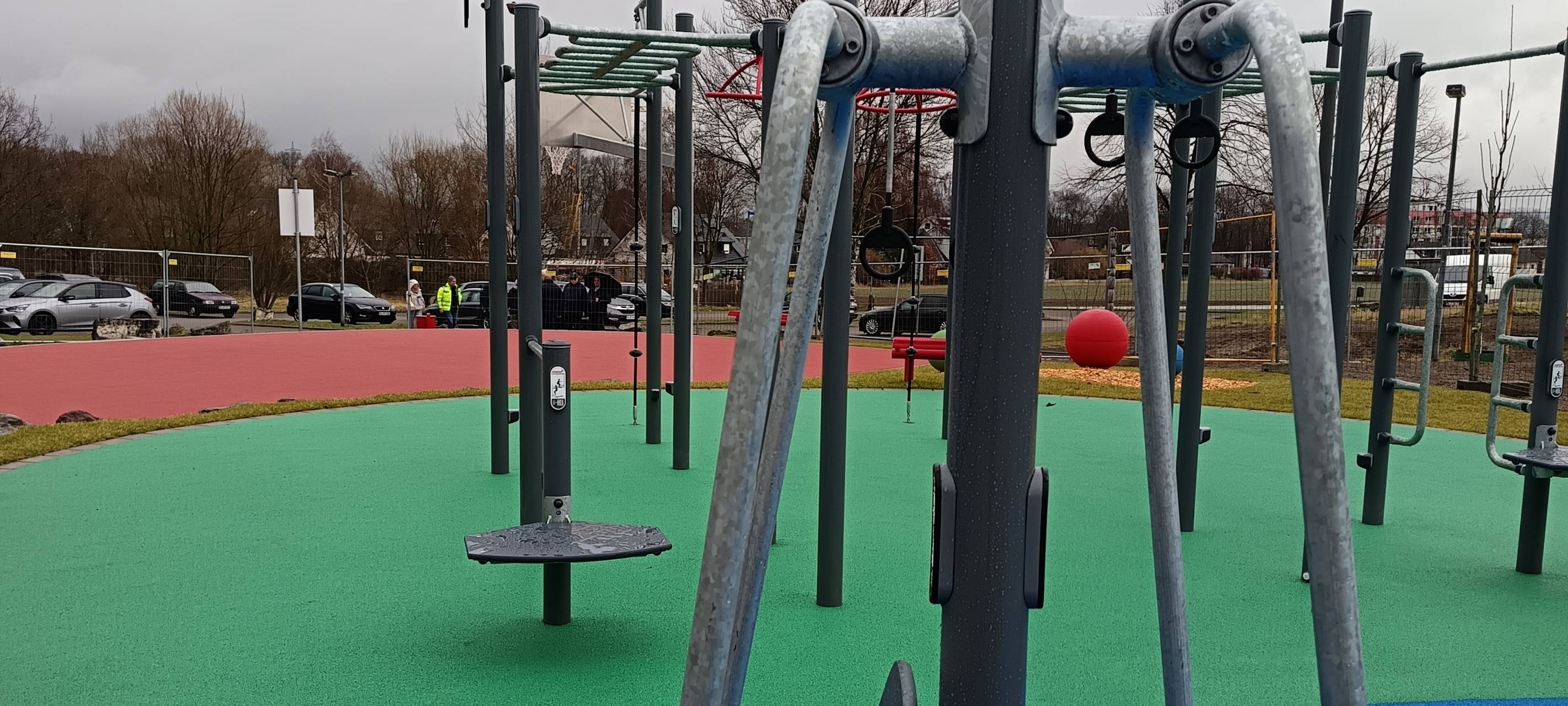 Neuer Freizeitparcours am Hülschenbrauck in Menden eröffnet