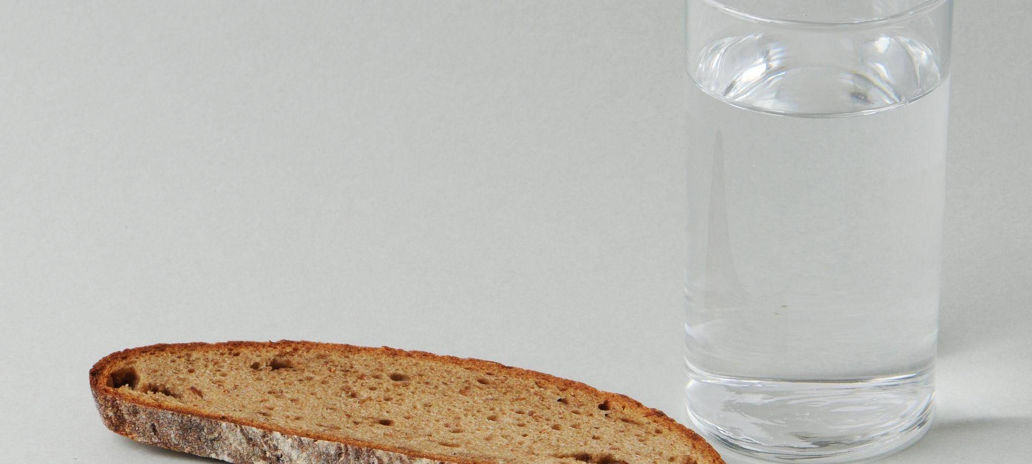Wasser und Brot
