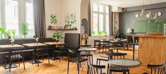 Neustart an der Brüderstraße: Café YOU ist zurück